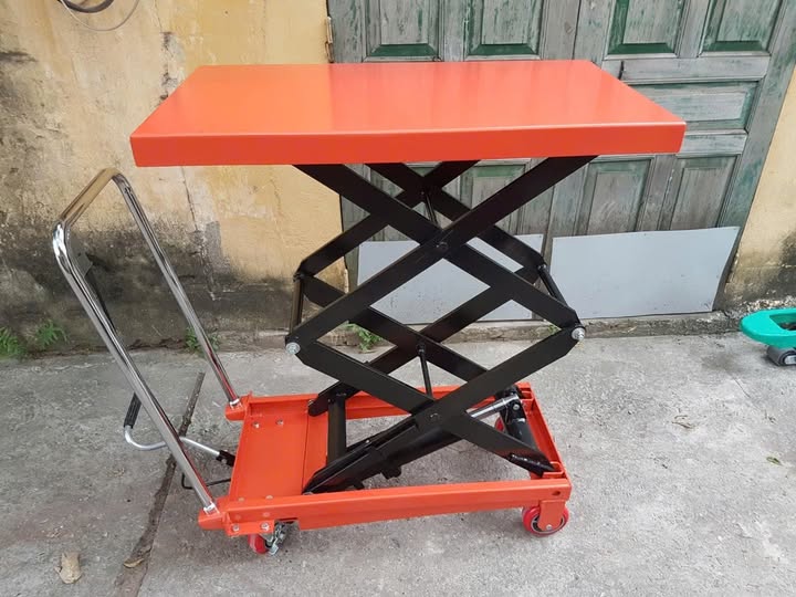 Xe nâng bàn 350 kg nâng cao 1.5M